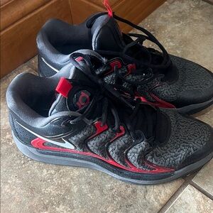 Nike Men's Black and Red KD Low-Top Basketball Shoes